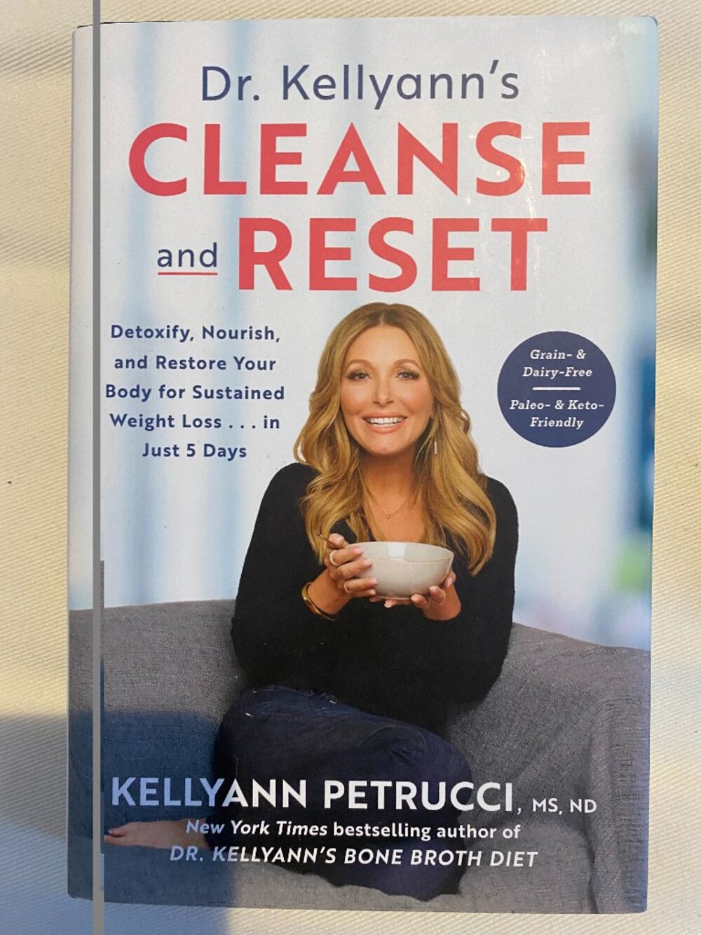 Dr. Kellyann's Cleanse and Reset book and DVD set w / gift